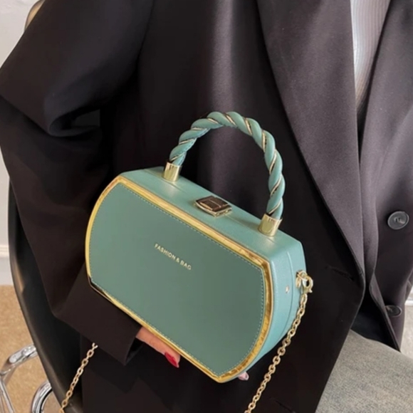 Purse - Picture 5 of 7